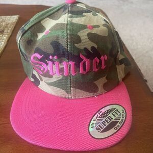 Pink Camo-Print New Hat